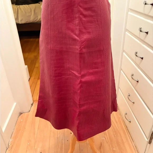 Alice and Olivia, NWT, swoon worthy crocodile deep red leather, silk lined skirt